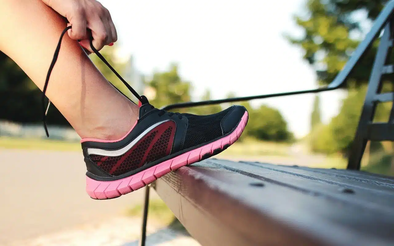 Pourquoi investir dans une paire de tennis de qualité pour votre fille