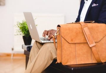 Comment se fait la vente des sacs de luxe d’occasion ?