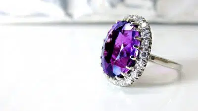 Pourquoi devriez-vous assurer vos bijoux de valeur ?